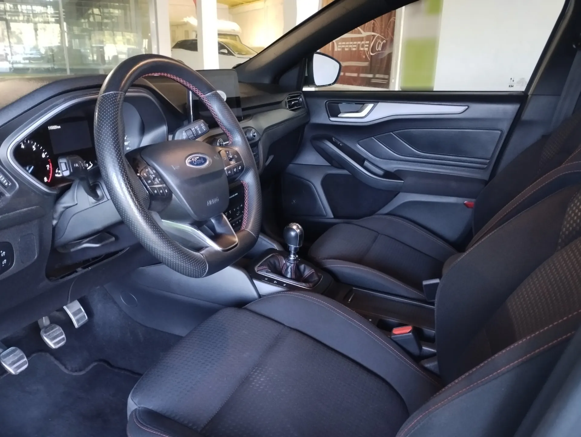 Ford Focus EcoBoost ST-Line Hybrid 12