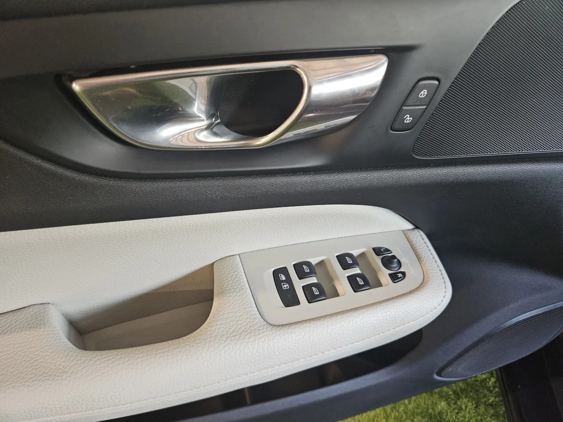 Volvo V60 2.0 D4 Inscription Geartronic 19