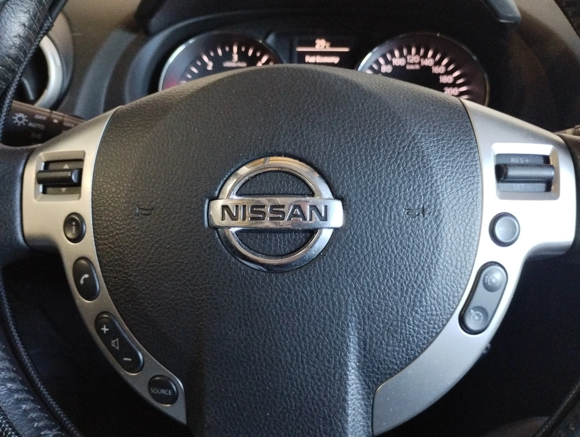 Nissan Qashqai 1.5 dCi Tekna Premium 18 129g 19