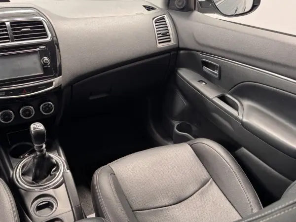 Mitsubishi ASX 1.8 DI-D Instyle NAVI 11
