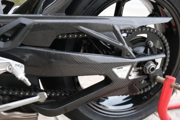 BMW M 1000 RR Outro 13