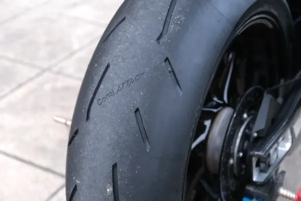 BMW M 1000 RR Outro 17