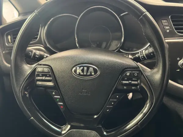 Kia Ceed SW 1.6 CRDi Prime 17