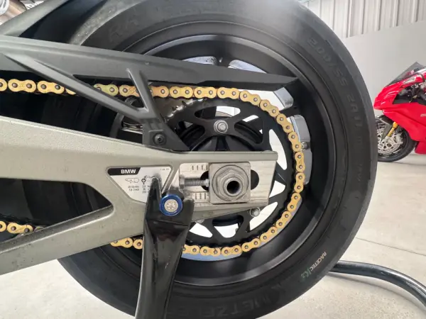 BMW S 1000 RR Outro 9