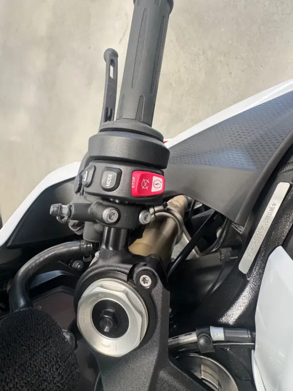 BMW S 1000 RR Outro 12