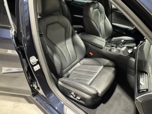 BMW 545 e xDrive Pack M 10