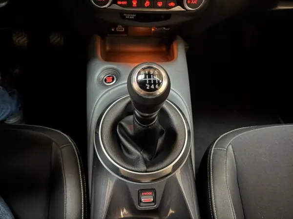 Nissan Juke 1.0 DIG-T N-Connecta NAV.+TwoTone NC 18