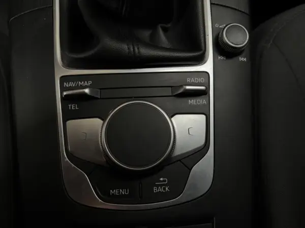 Audi A3 Sportback 1.6 TDI B.Line Attraction 18