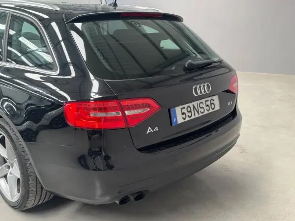 Audi A4 Avant 2.0 TDI Business Line Sport 5
