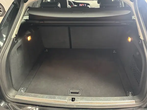 Audi A4 Avant 2.0 TDI Business Line Sport 26