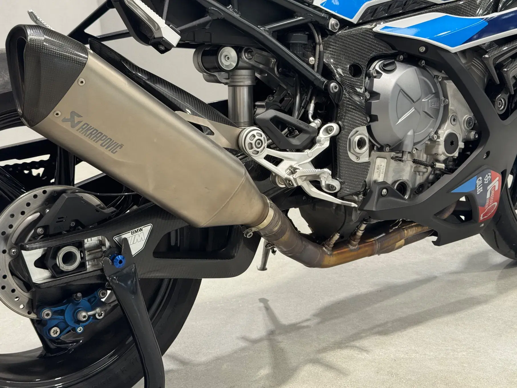 BMW M 1000 RR Outro 5