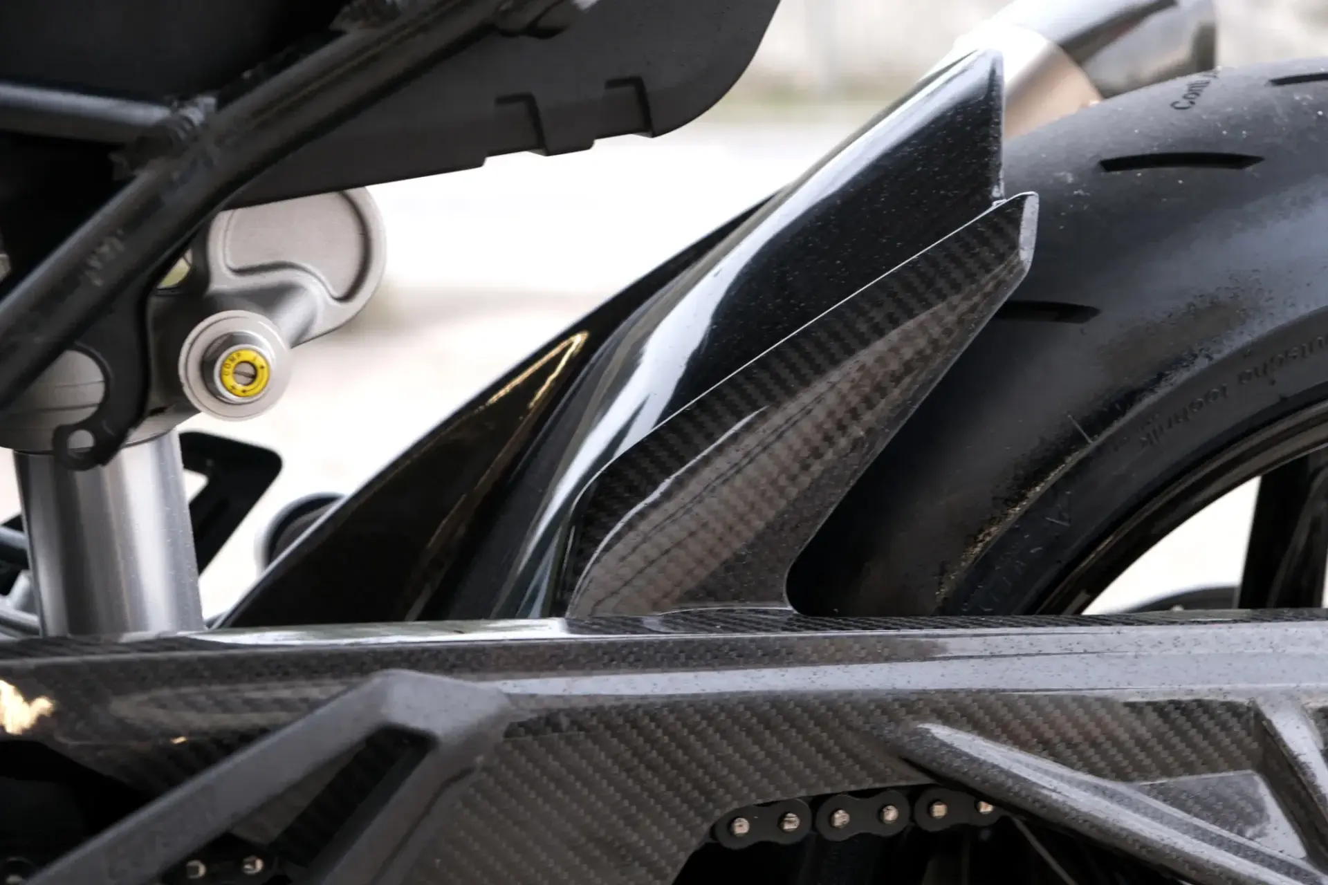 BMW M 1000 RR Outro 14