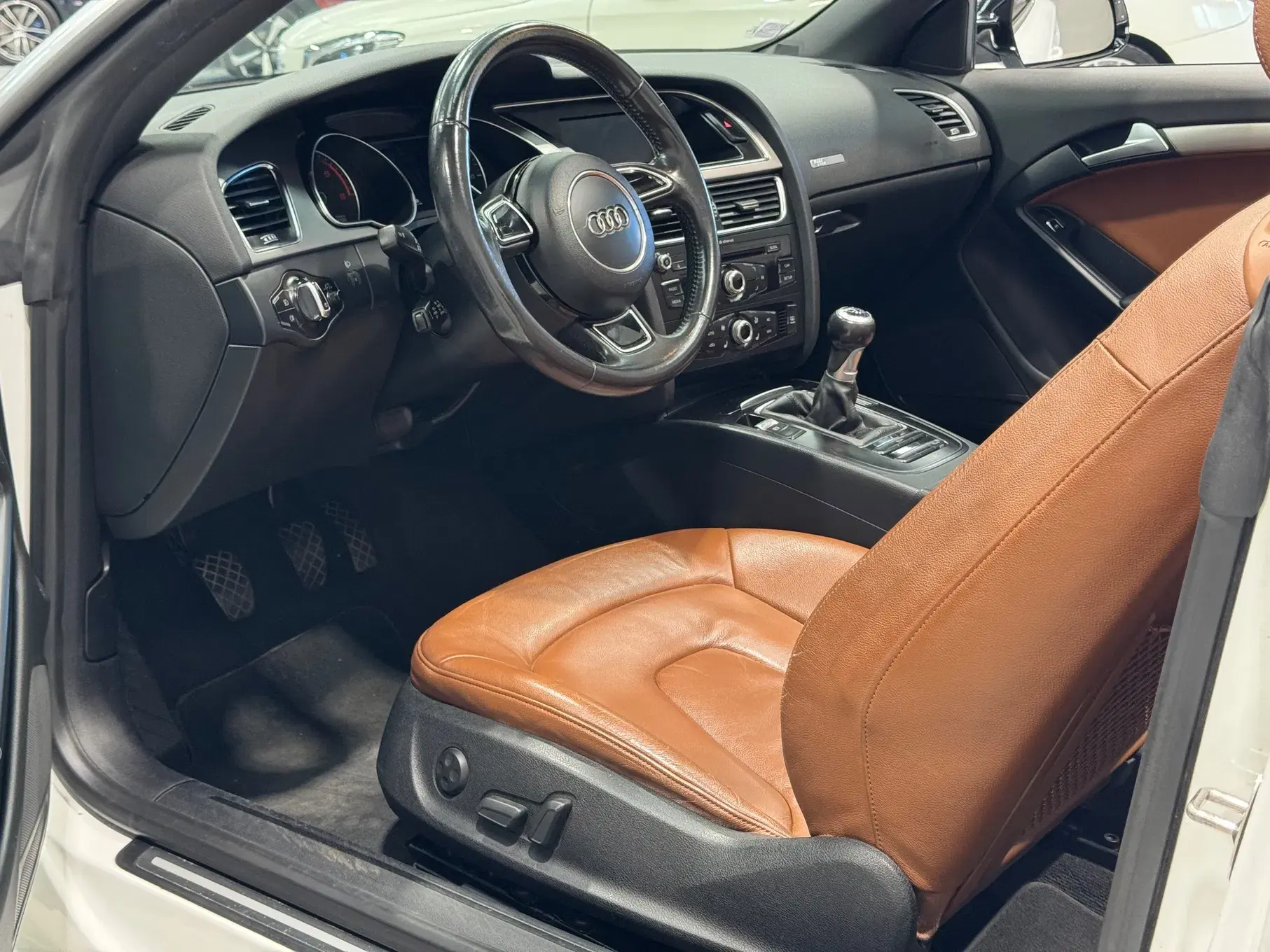 Audi A5 Cabrio 2.0 TDI DPF 12