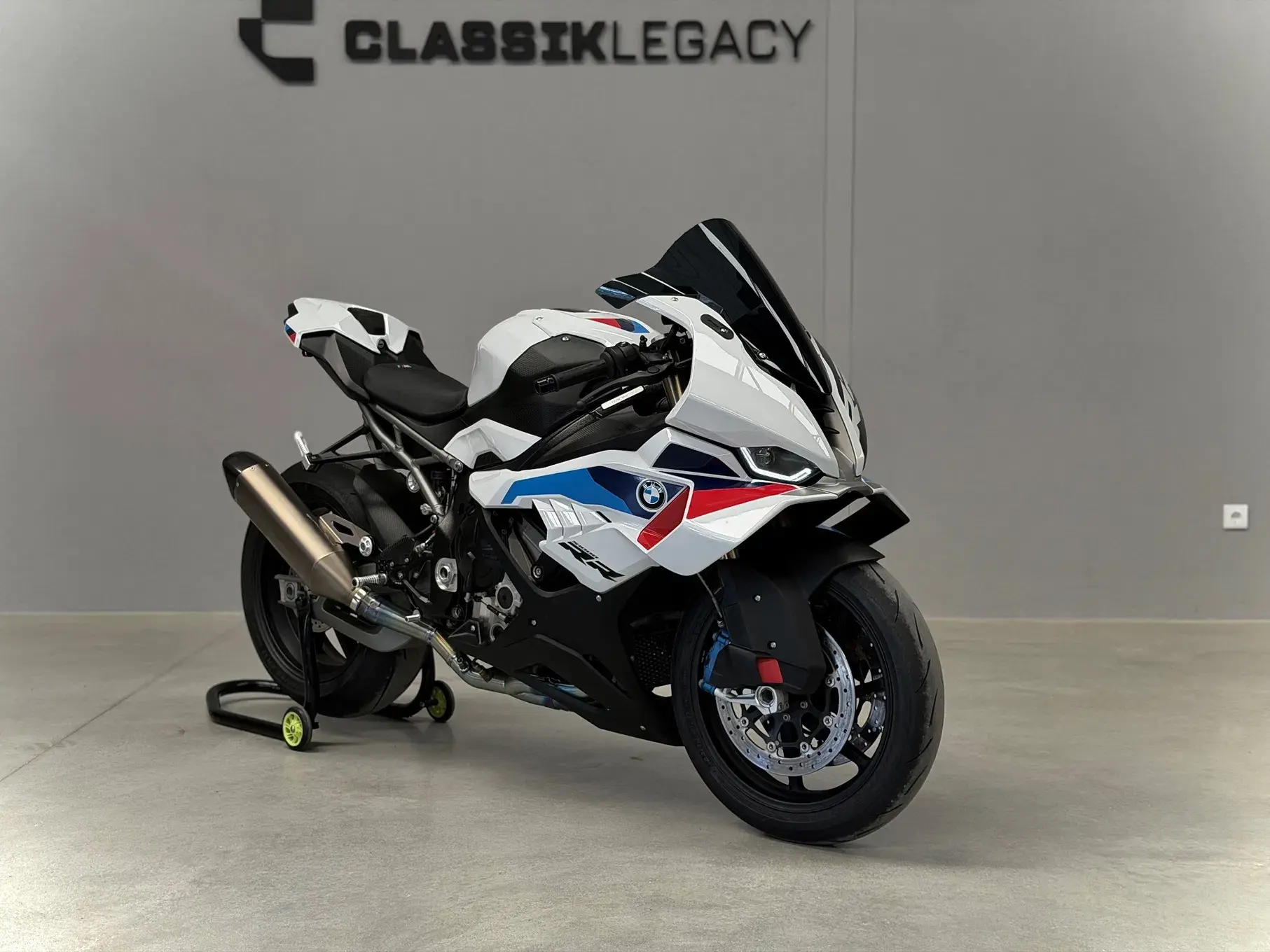 BMW S 1000 RR Outro 3