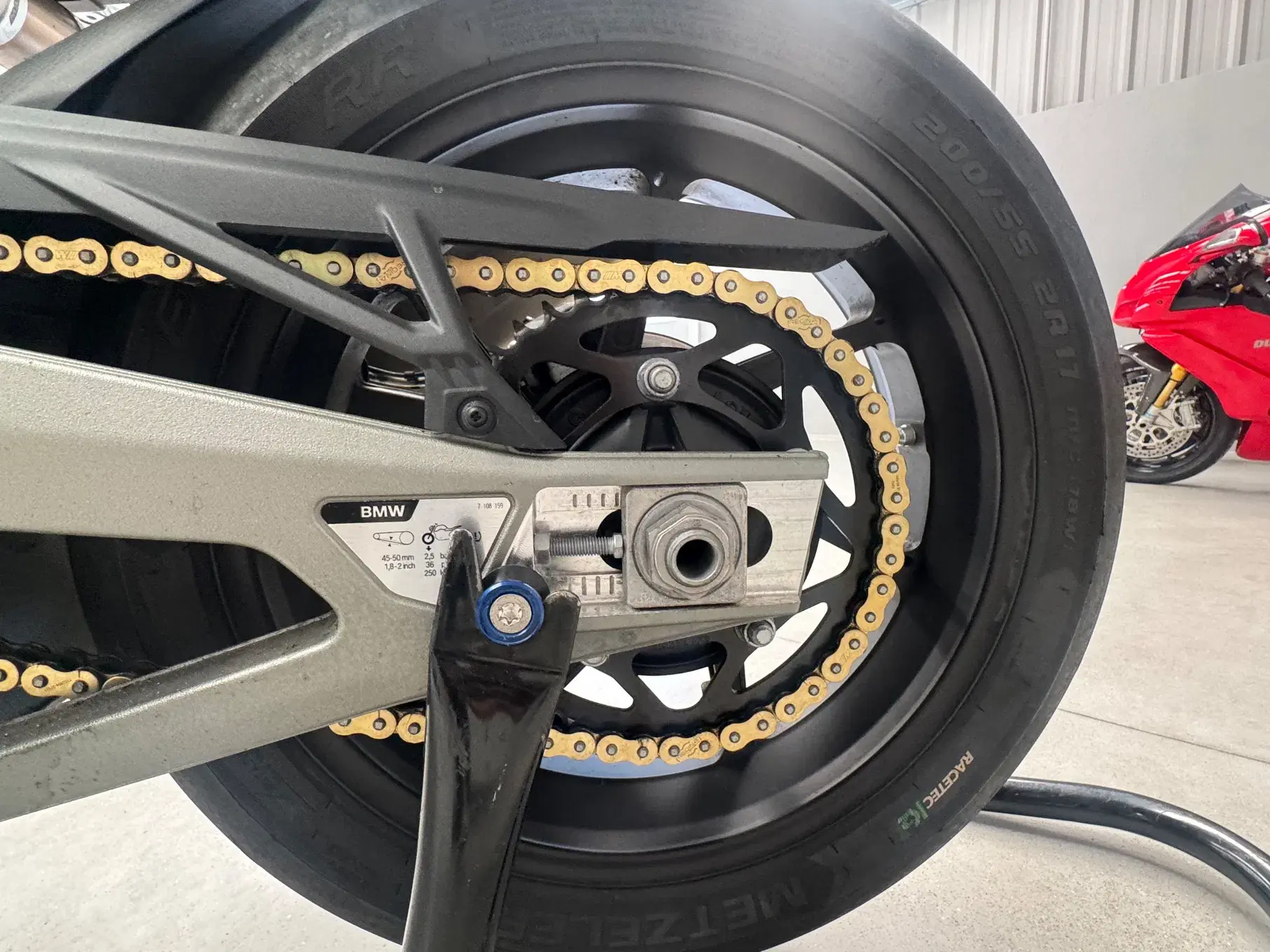 BMW S 1000 RR Outro 9