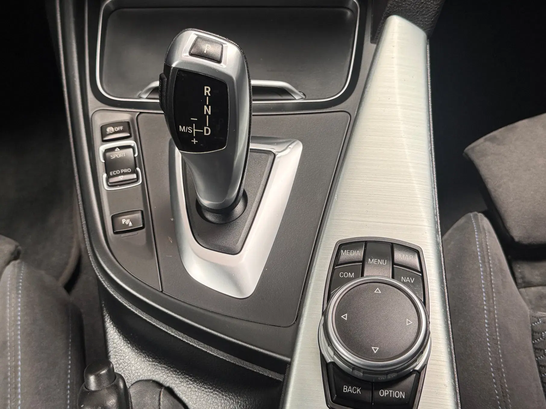 BMW 418 Gran Coupé d Pack M Auto 16