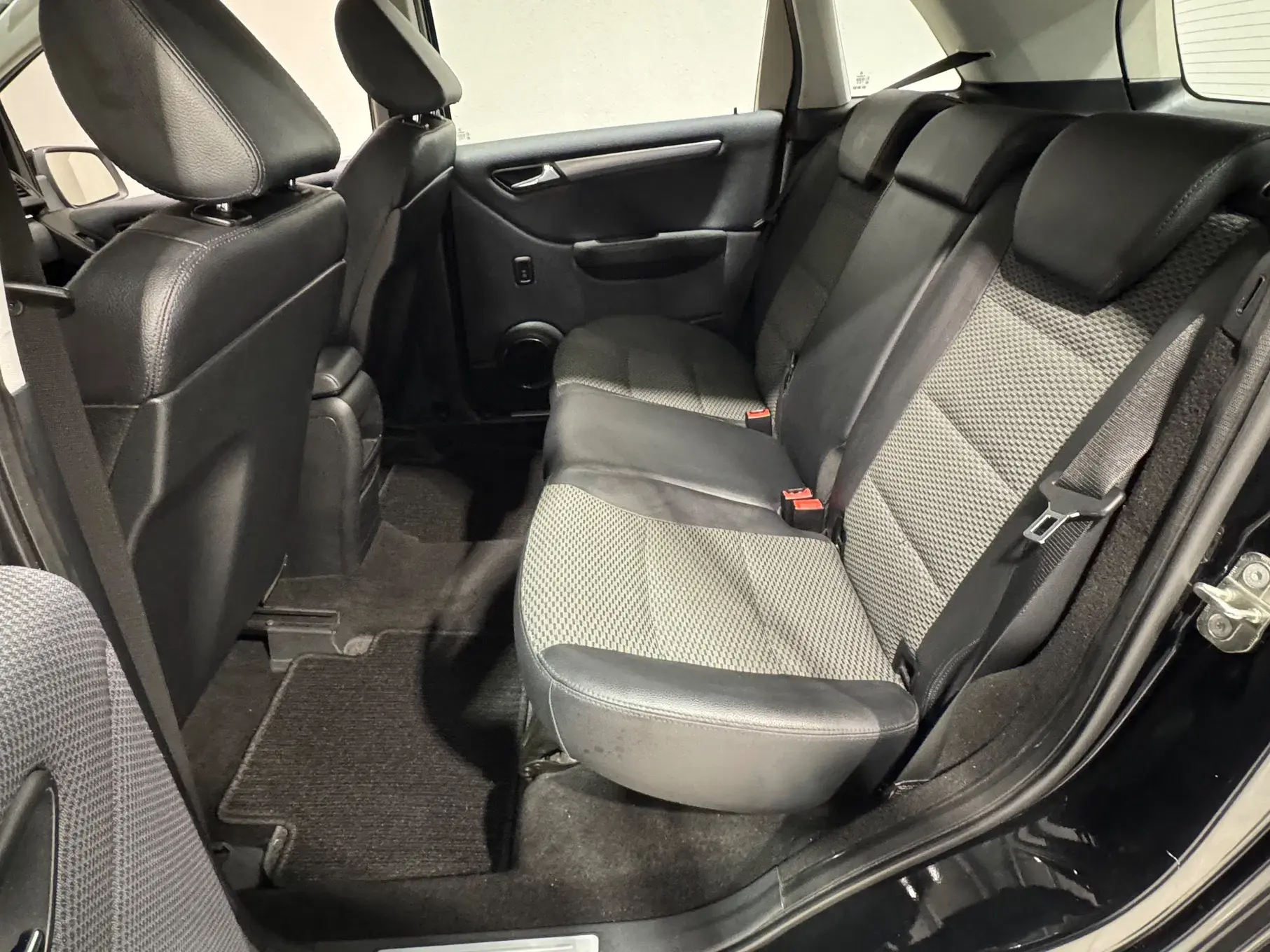 Mercedes-Benz B 180 CDI 11