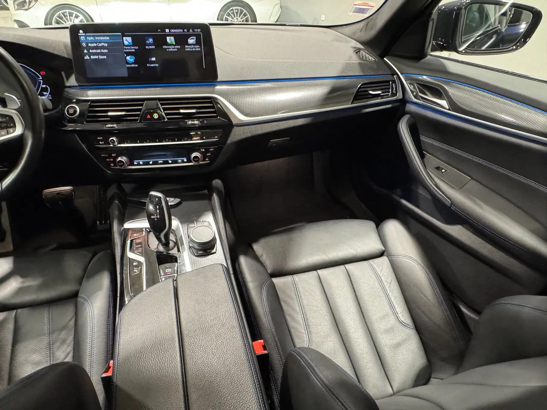 BMW 545 e xDrive Pack M 6