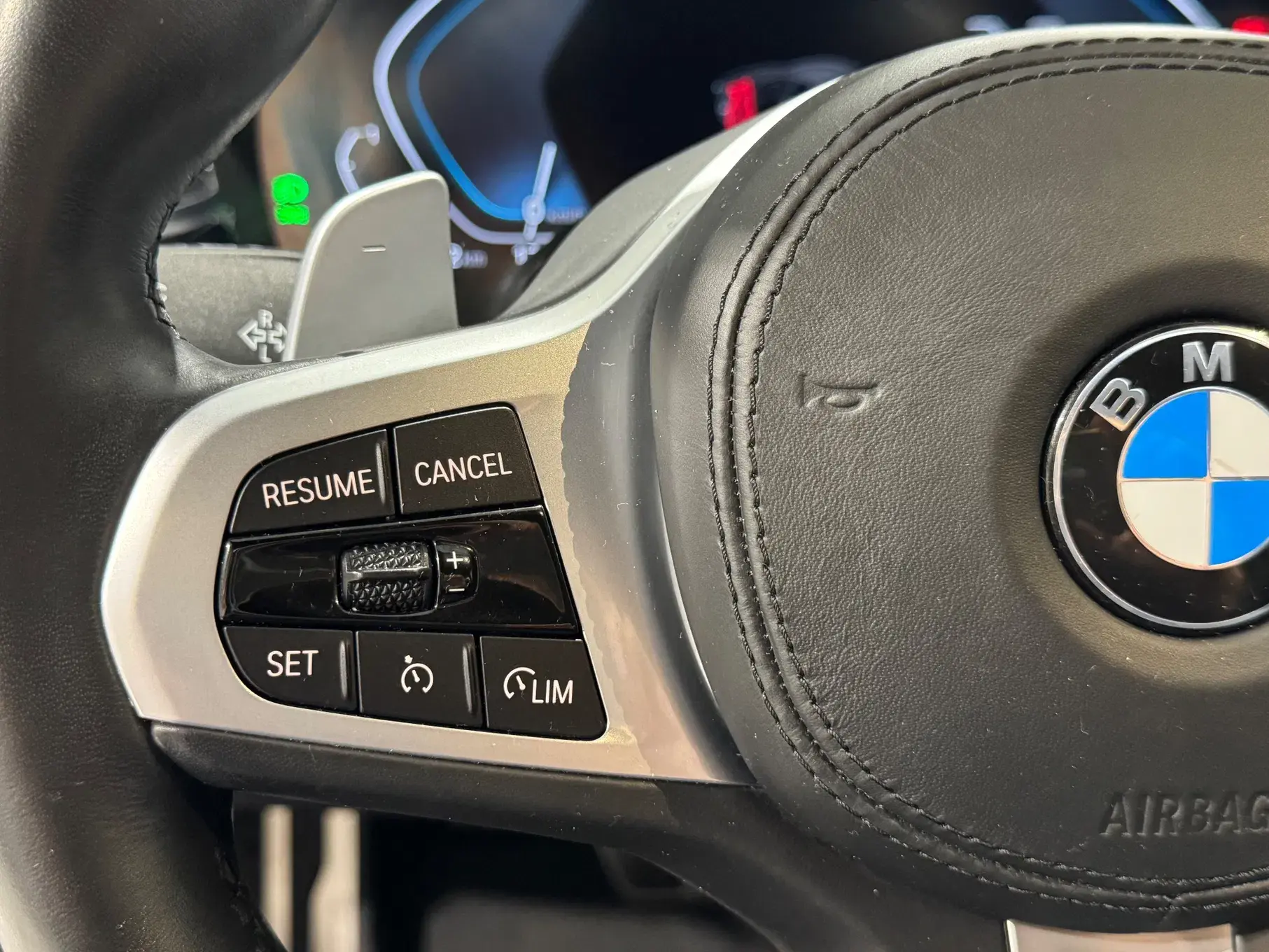 BMW 545 e xDrive Pack M 14