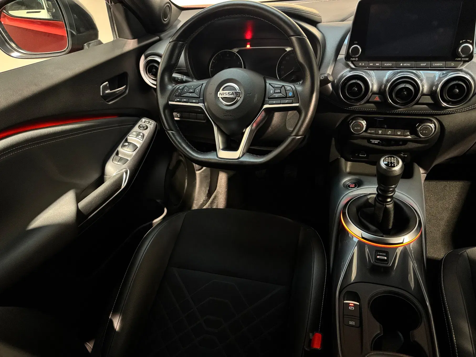 Nissan Juke 1.0 DIG-T N-Connecta NAV.+TwoTone NC 12