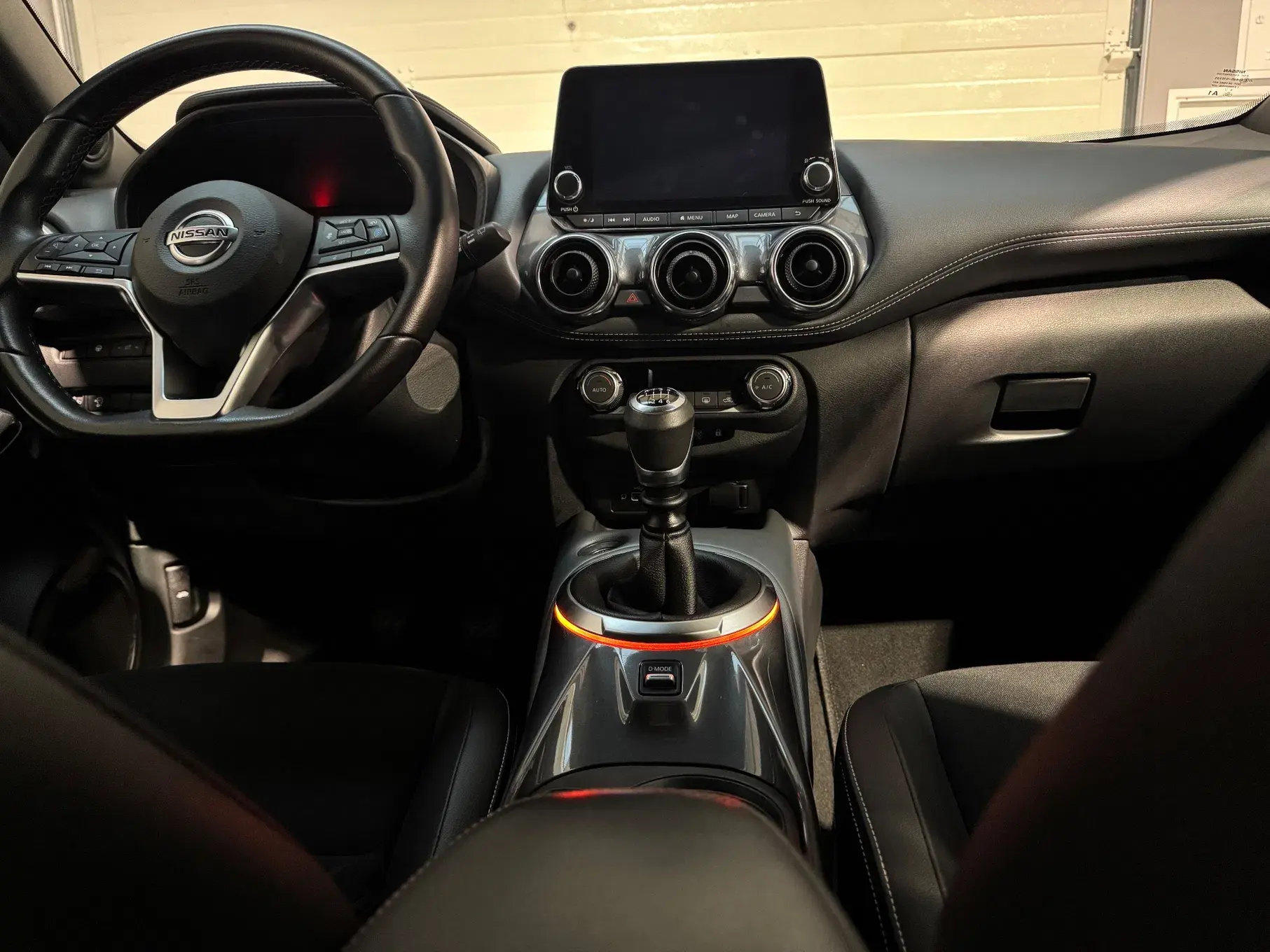 Nissan Juke 1.0 DIG-T N-Connecta NAV.+TwoTone NC 14