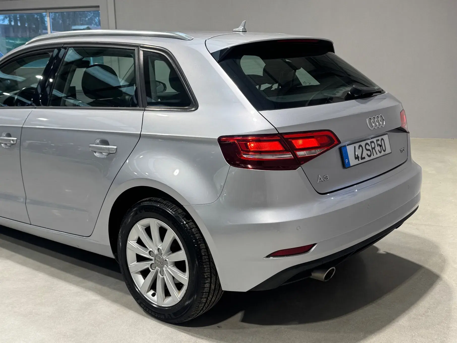 Audi A3 Sportback 1.6 TDI B.Line Attraction 4
