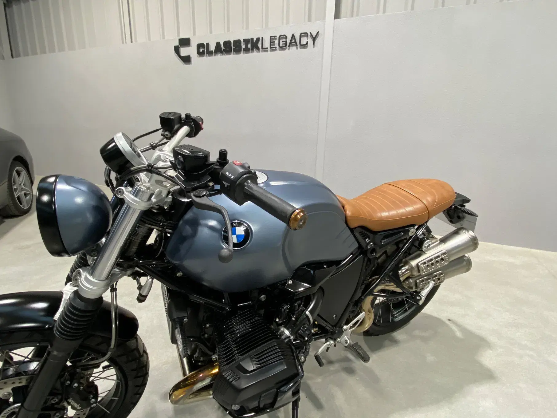 BMW R nineT Outro 5