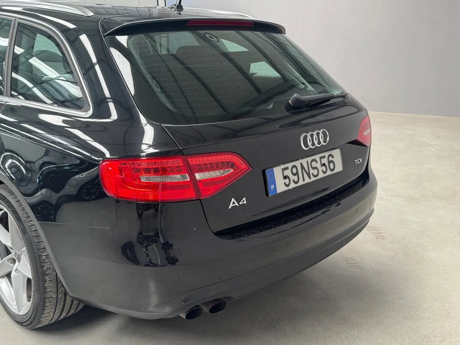 Audi A4 Avant 2.0 TDI Business Line Sport 5
