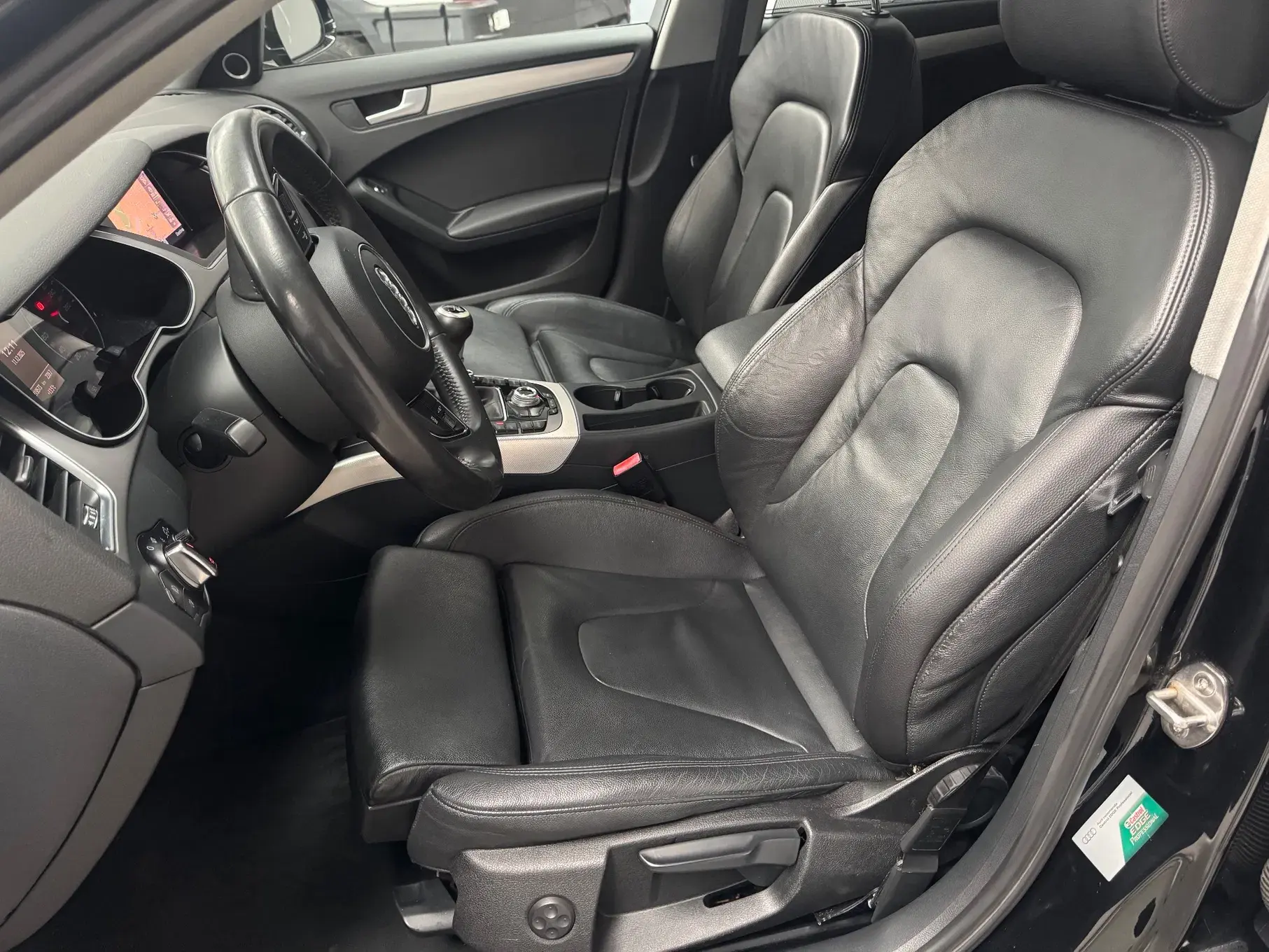 Audi A4 Avant 2.0 TDI Business Line Sport 9
