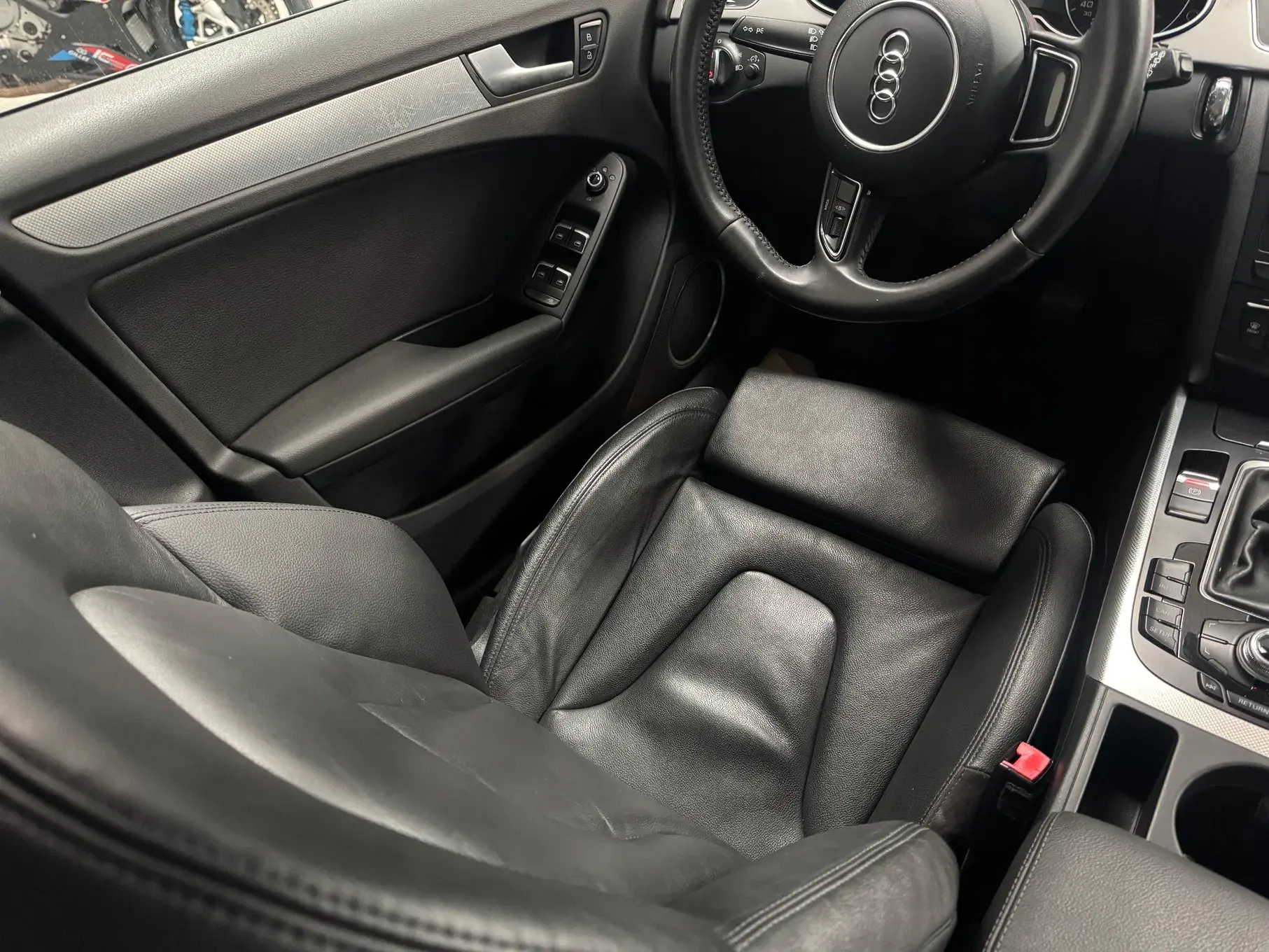 Audi A4 Avant 2.0 TDI Business Line Sport 11