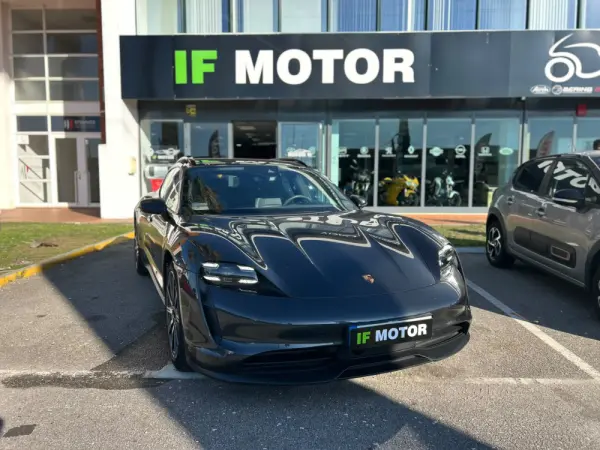 Porsche Taycan Sport Turismo Outro 3