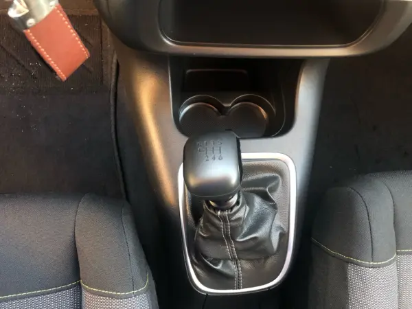 Citroën C3 1.2 PureTech C-Series 11