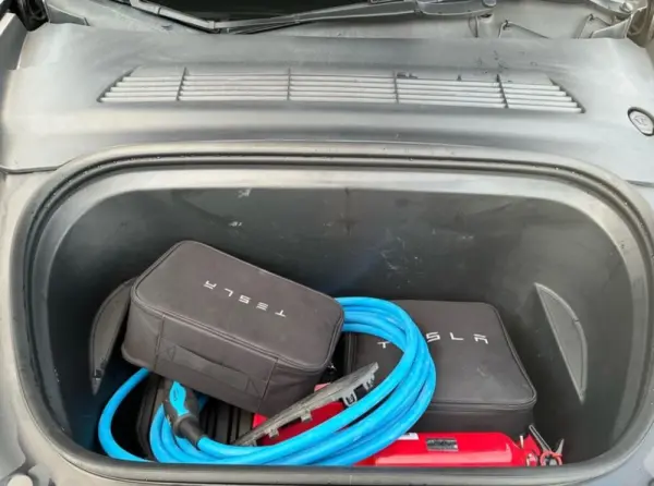 Tesla Model Y Performance Dual Motor AWD 15