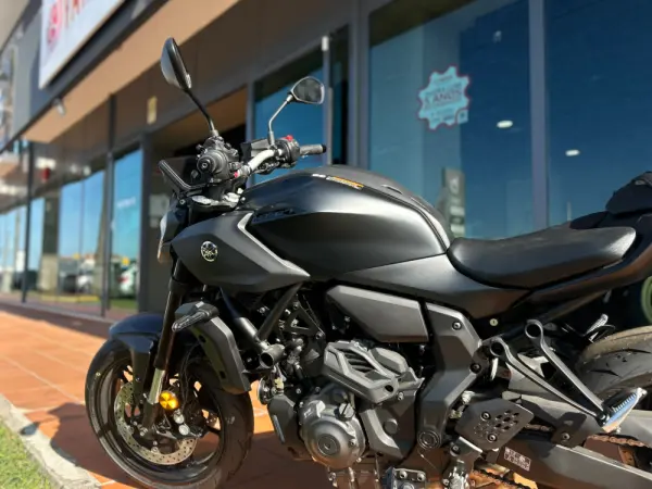 Yamaha MT-07 2
