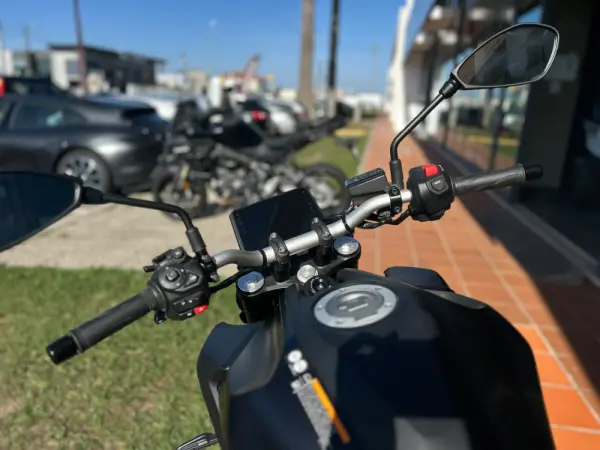 Yamaha MT-07 4