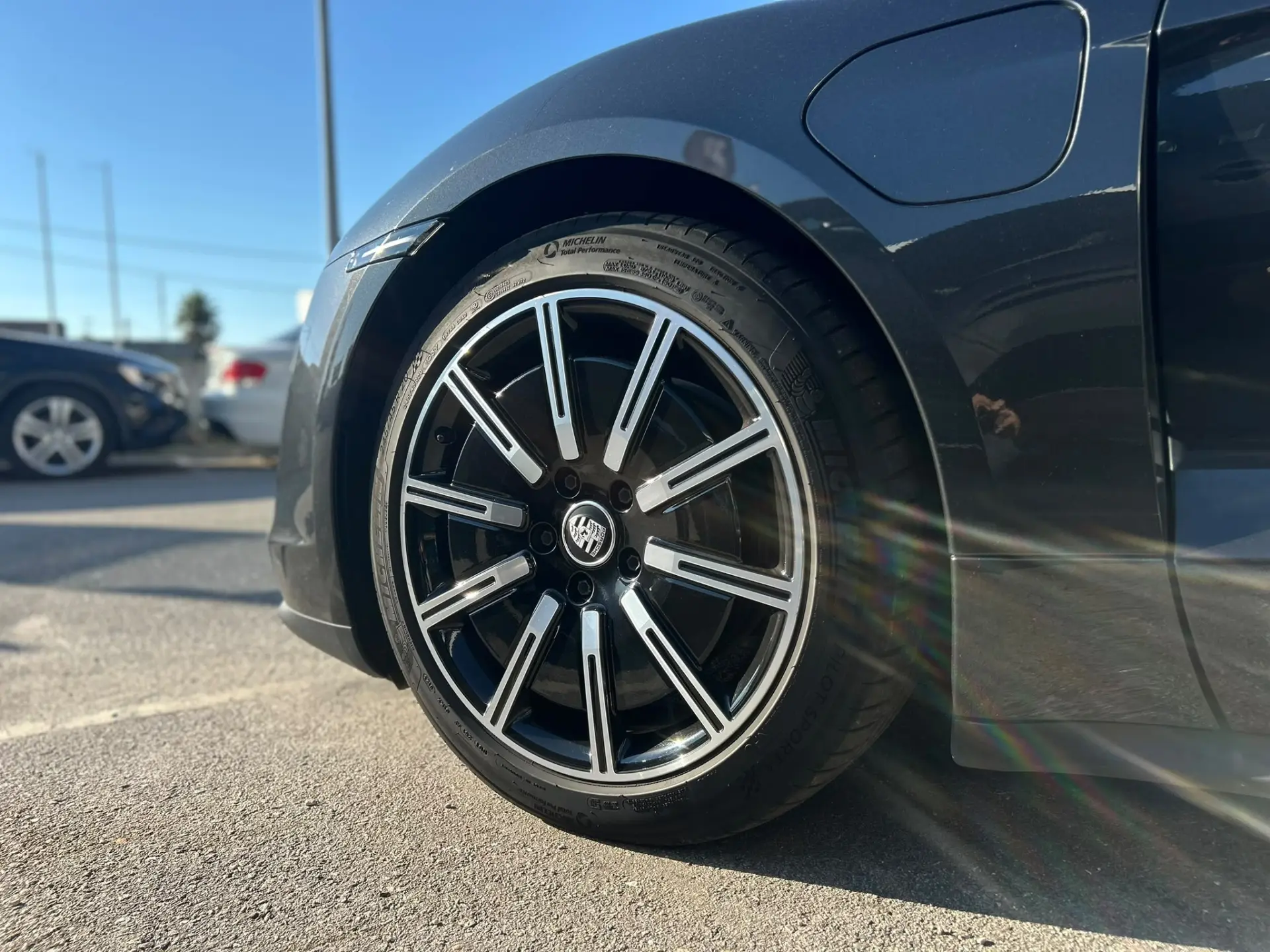 Porsche Taycan Sport Turismo Outro 6