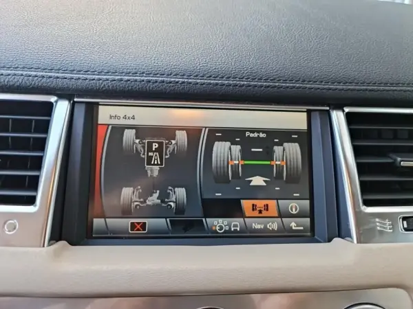 Land Rover Range Rover Sport 3.0 TDV6 HSE 13