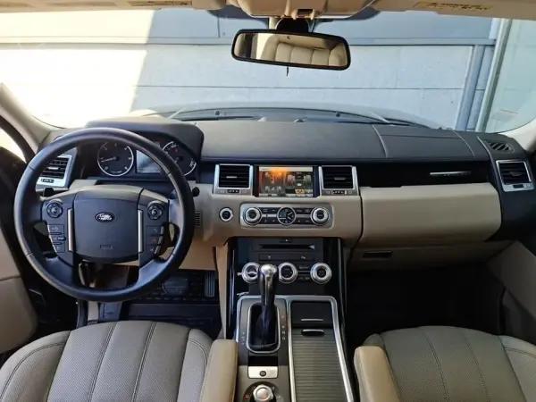 Land Rover Range Rover Sport 3.0 TDV6 HSE 16