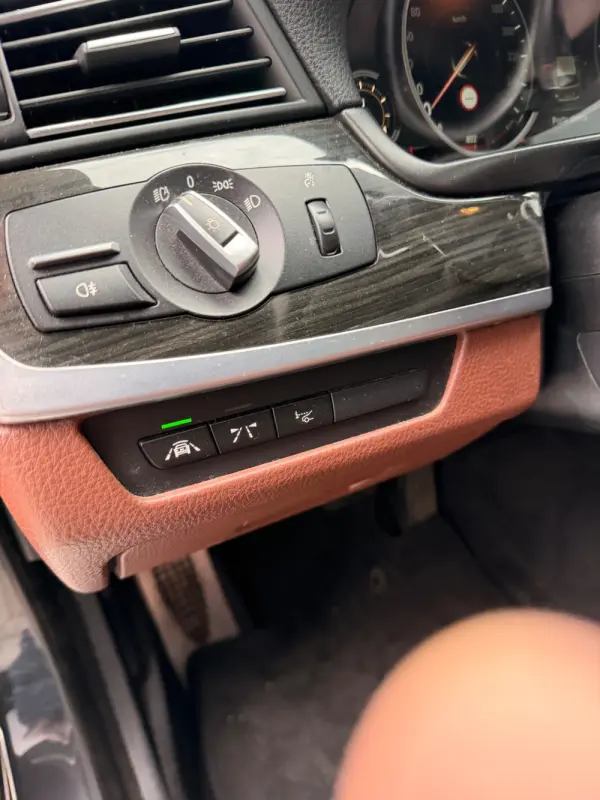 BMW M550d xDrive Auto 9