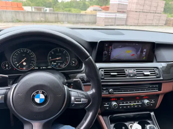 BMW M550d xDrive Auto 8