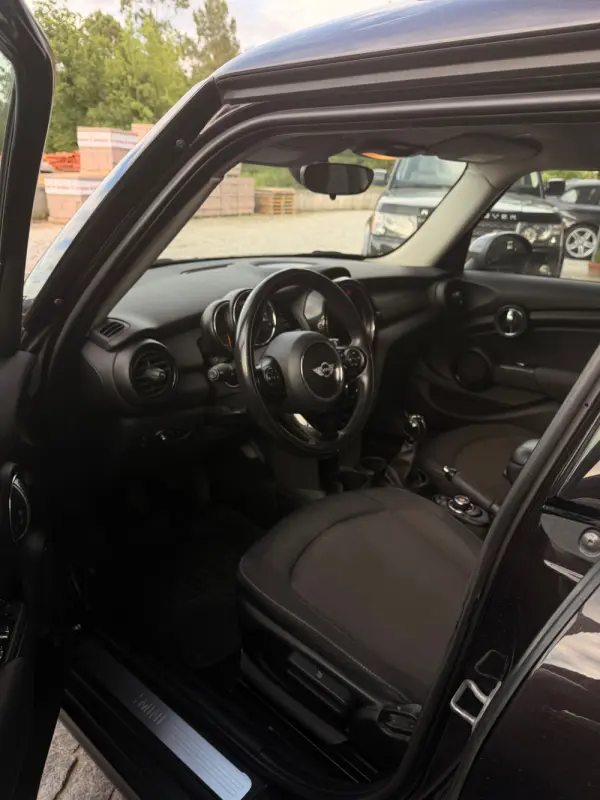 MINI 5 Portas Cooper D 4
