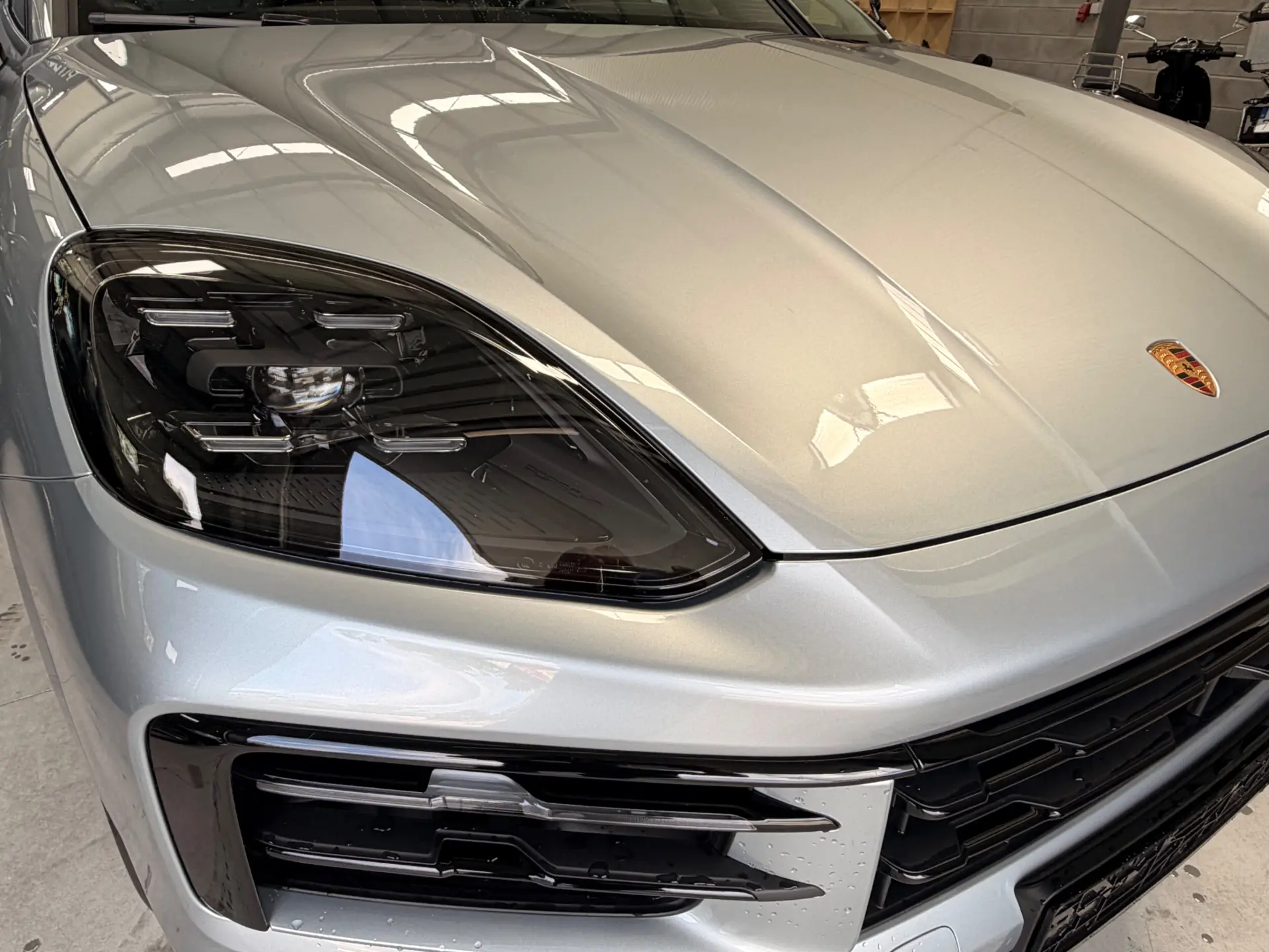 Porsche Cayenne E-Hybrid 6