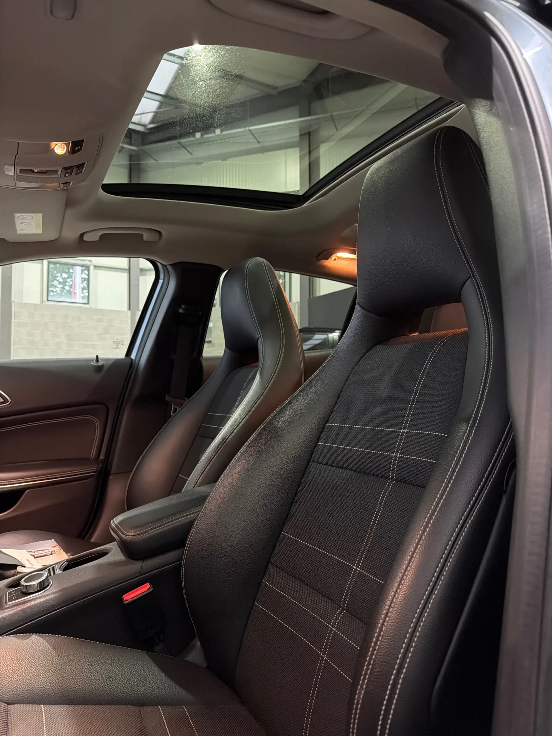 Mercedes-Benz GLA 180 (CDI) d 7G-DCT Urban 6