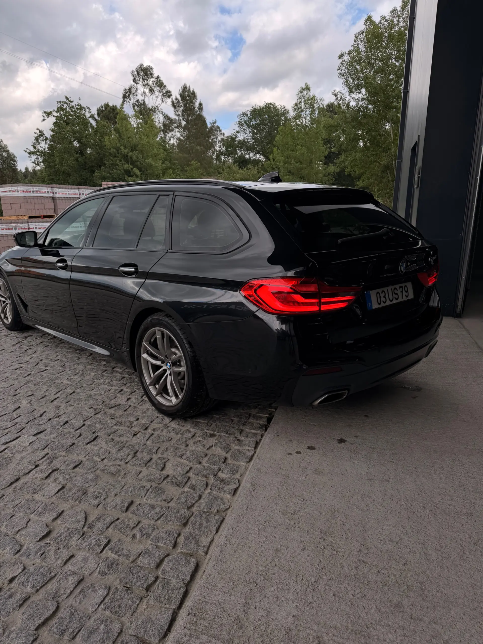 BMW 520 d Pack M Auto 3