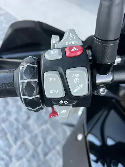 BMW S 1000 XR 12