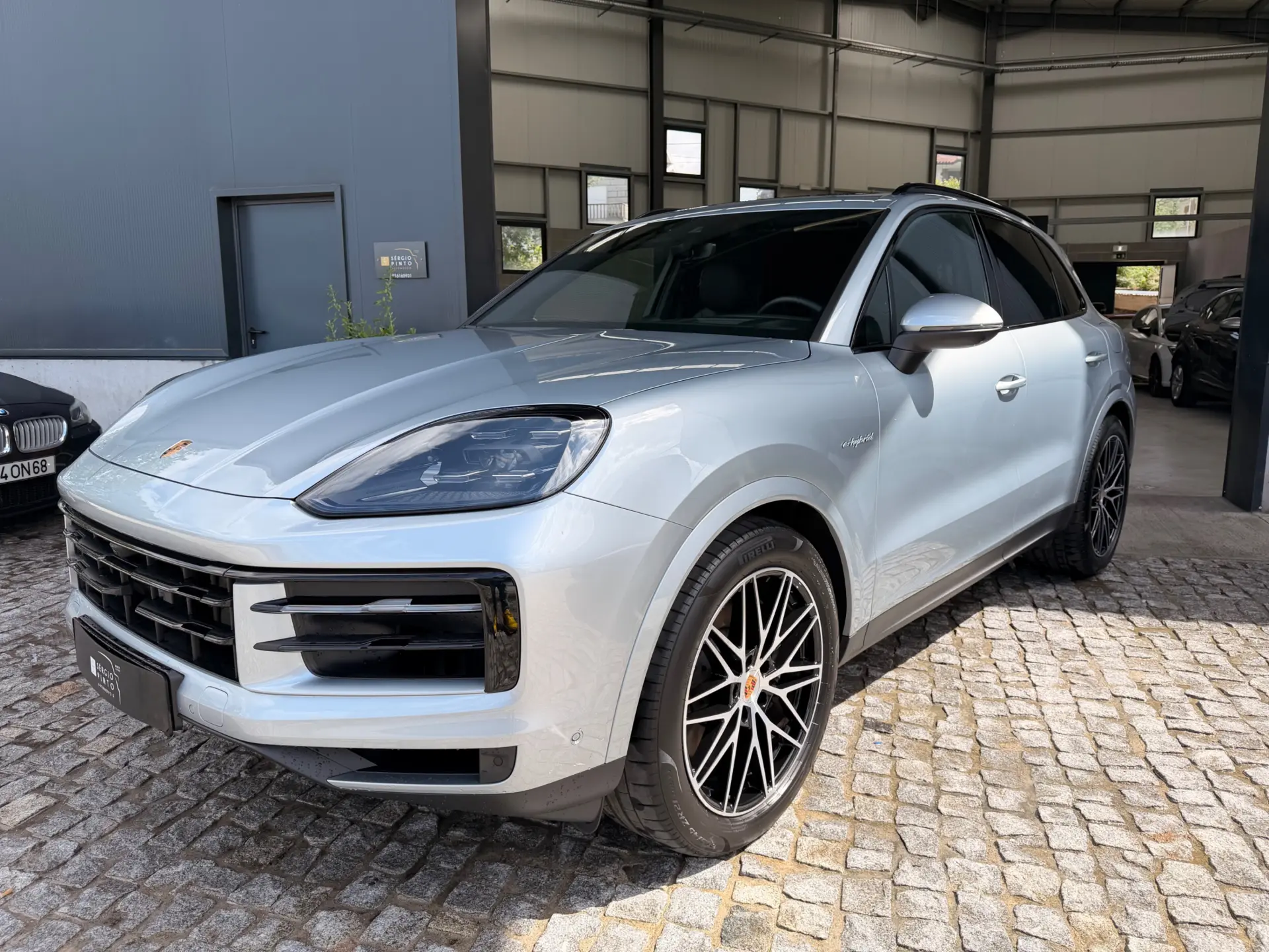 Porsche Cayenne E-Hybrid 2