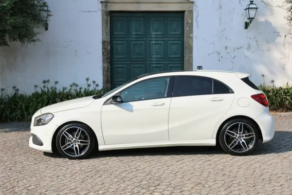 Mercedes-Benz A 180 AMG Line 5