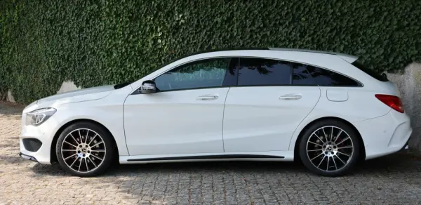 Mercedes-Benz CLA 220 d Shooting Brake AMG Line Aut. 2