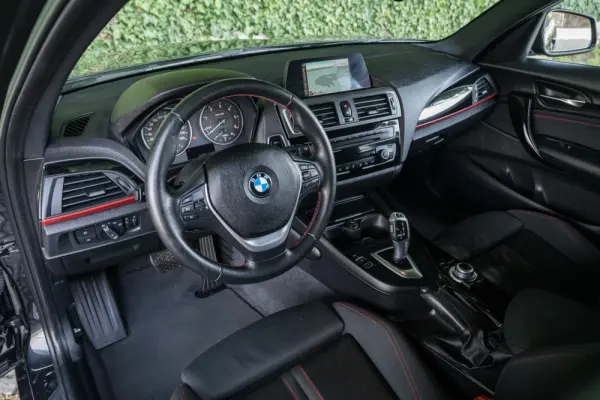 BMW 118 d Line Sport Shadow Auto 25