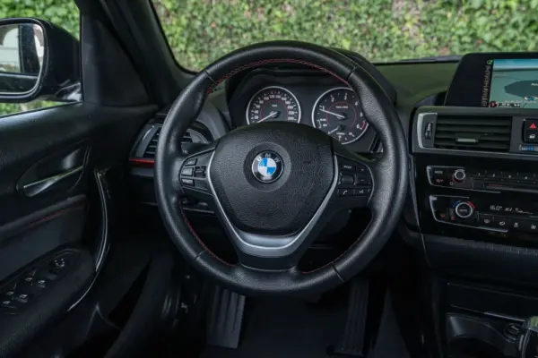 BMW 118 d Line Sport Shadow Auto 26